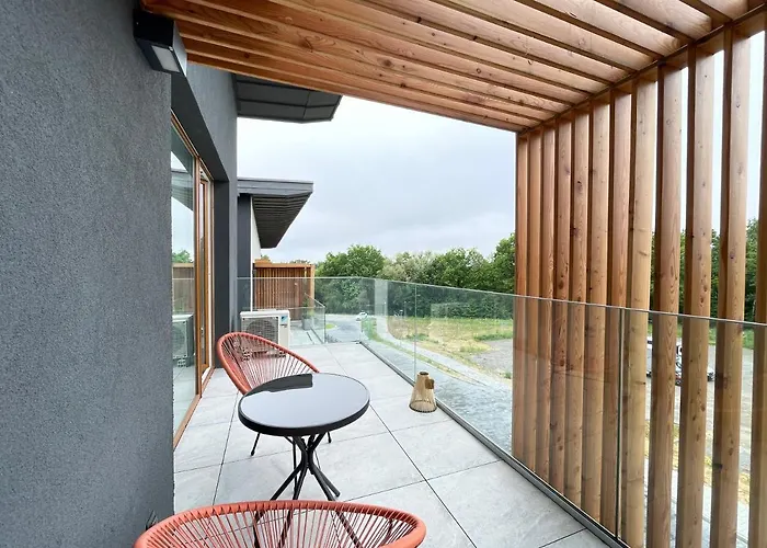 Superior Laguna Beskidow Mountain View! Sauna&gym! Air Condition! דירה *